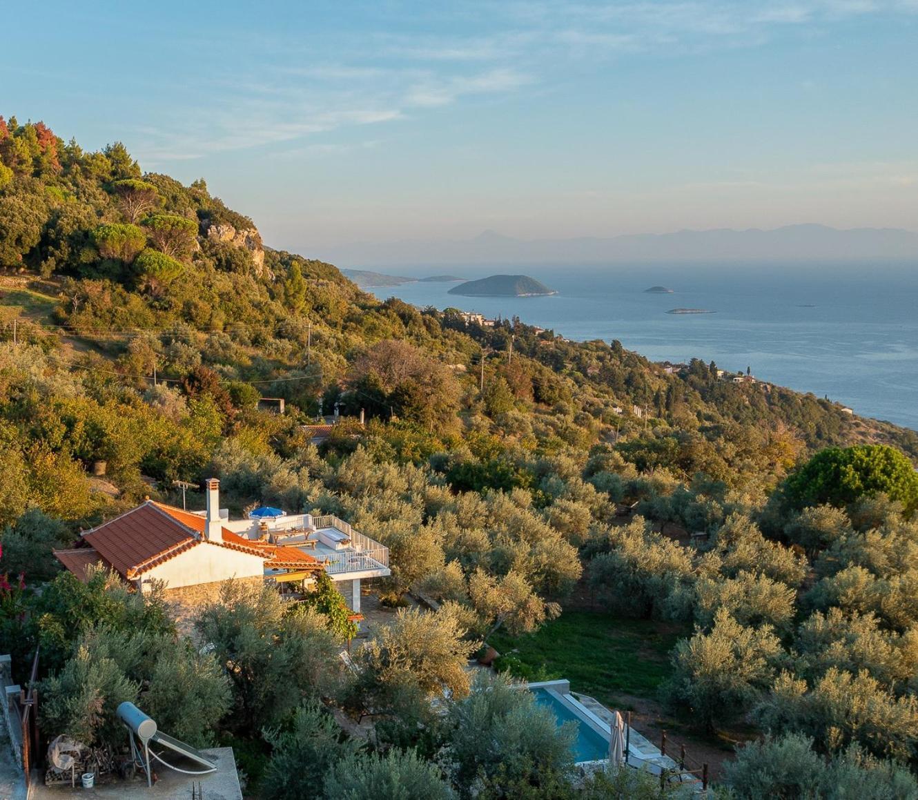 Villa Marouda Glossa Exterior photo
