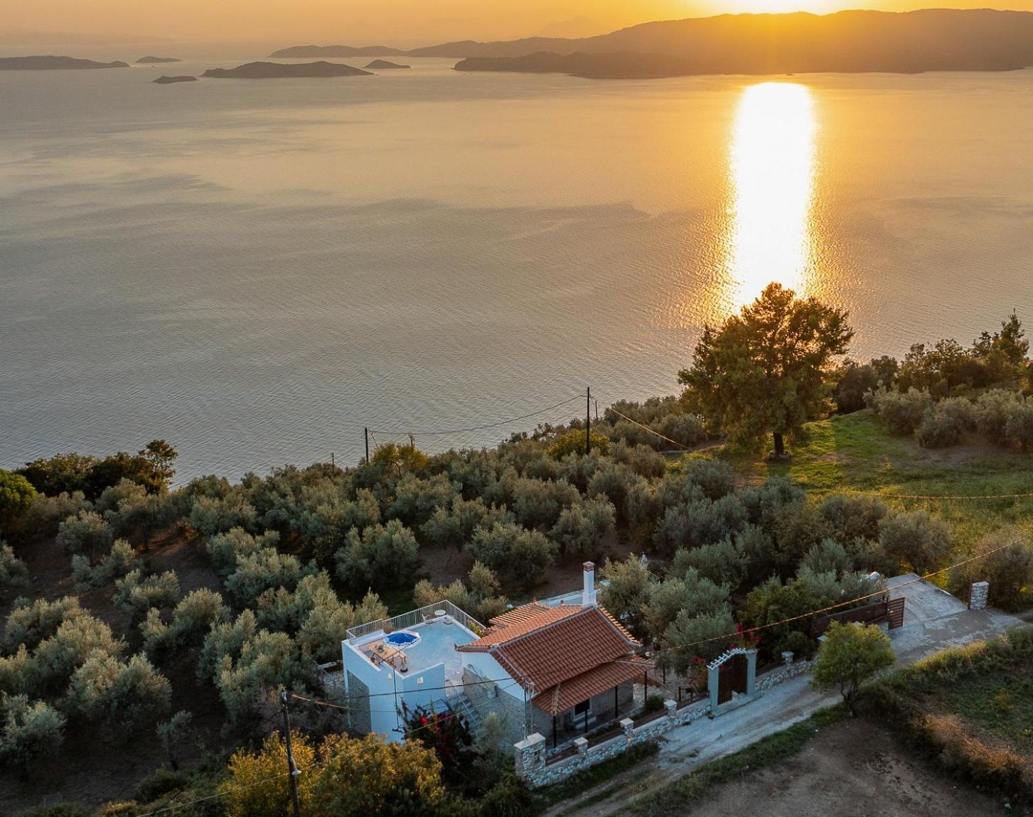 Villa Marouda Glossa Exterior photo