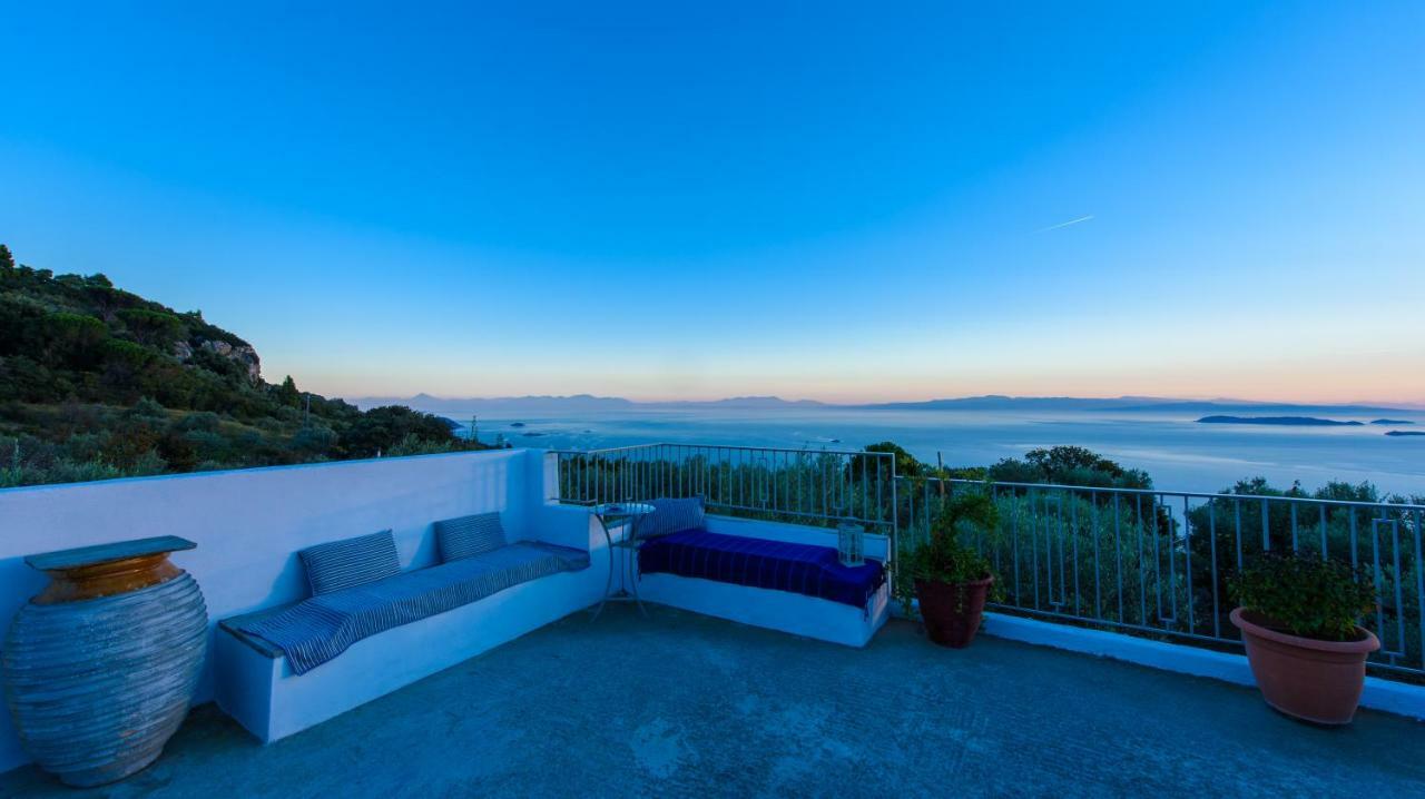 Villa Marouda Glossa Exterior photo