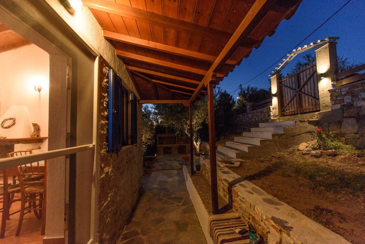 Villa Marouda Glossa Exterior photo